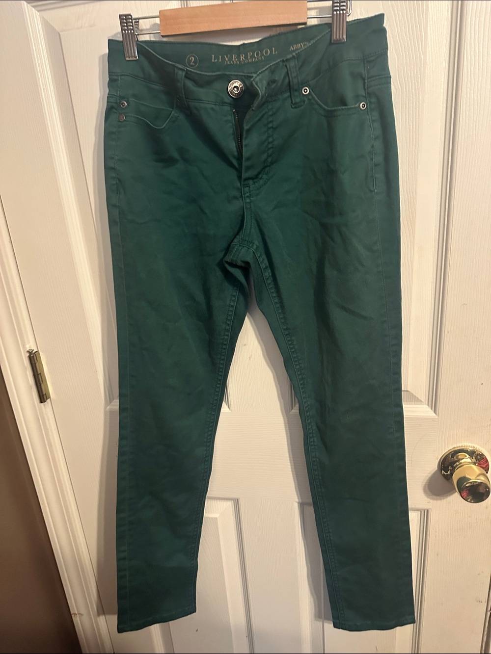Liverpool women’s Skinny Jeans in green size 2